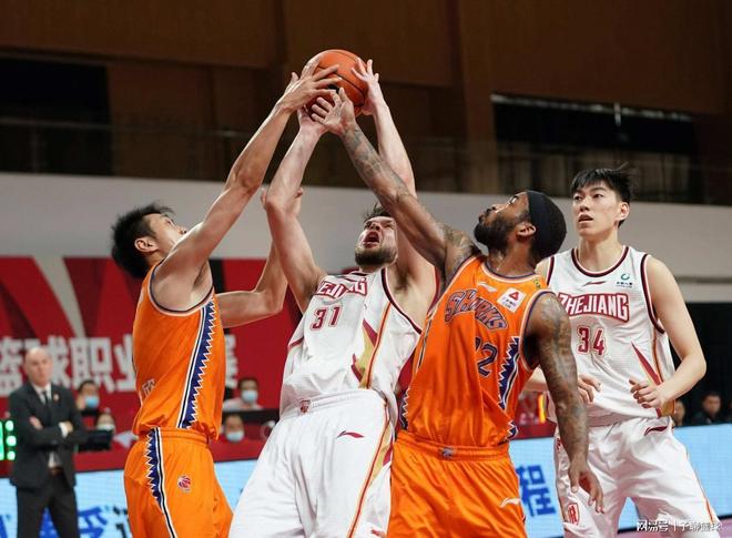 的青春肆意 的青春肆意