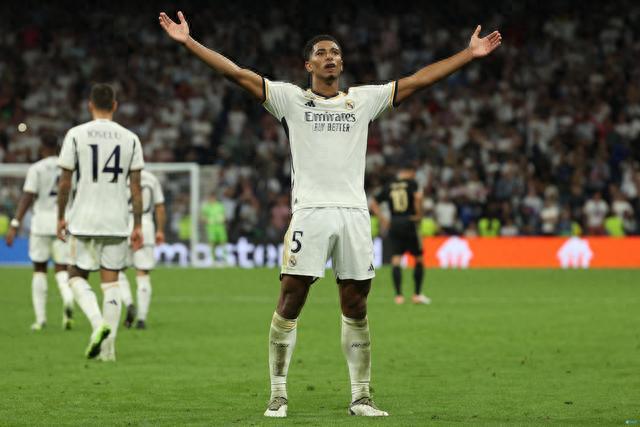 手在同一区 手在同一区